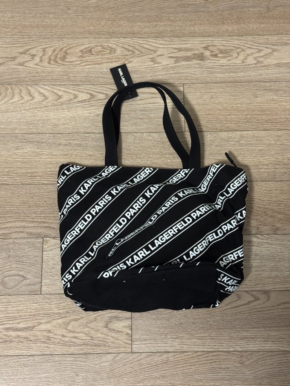 Karl Lagerfeld Bag - Picture 1 of 4